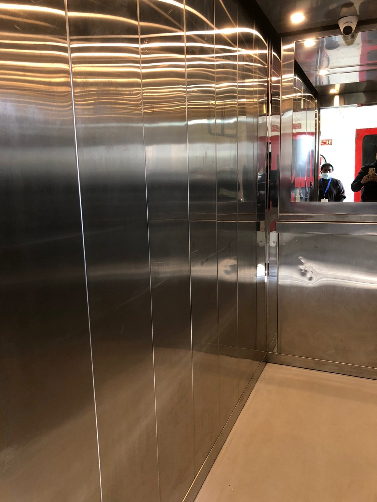 Hygienic Flush Landing Entrance & Wide Door